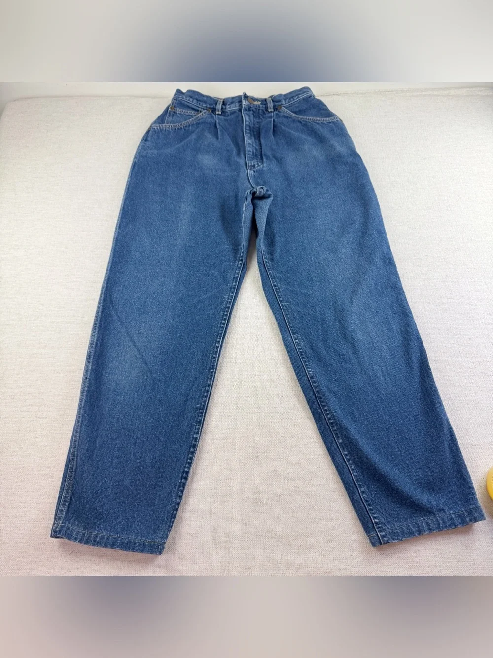 Lee high rise mom jeans pleated front Made in USA Vintage size 12 medium wash - Picture 1 of 16